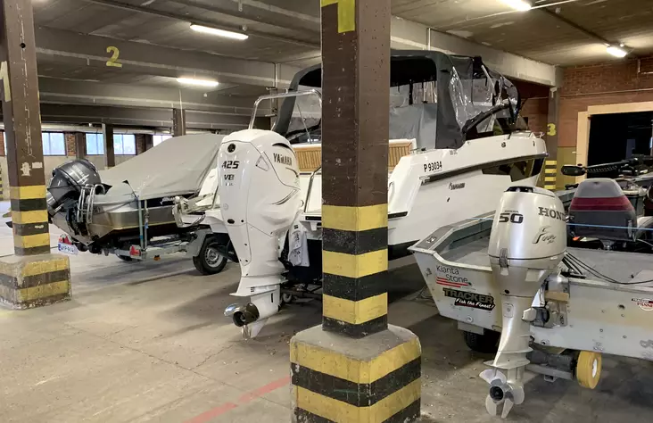 Veneiden talvisäilytys - Riihimäki - Fremdriftsmotorinstallasjonstjeneste - 2710202111 - 1